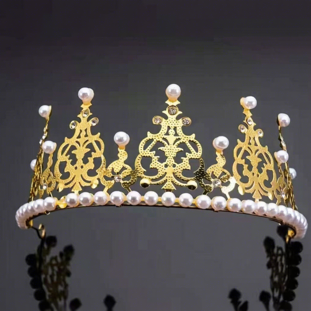 Semicírculo grande de hierro dorado.