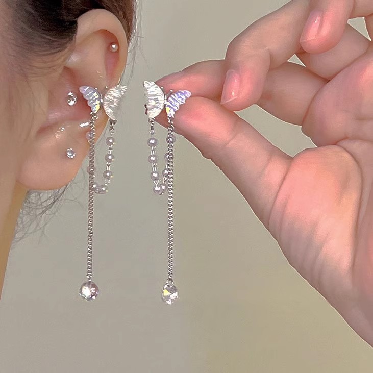 E0135 Ear bone clip