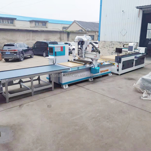 Máquina enrutadora CNC AR1530 de producción de muebles con mesa de descarga de carga automática y software de anidación - Product Image 4