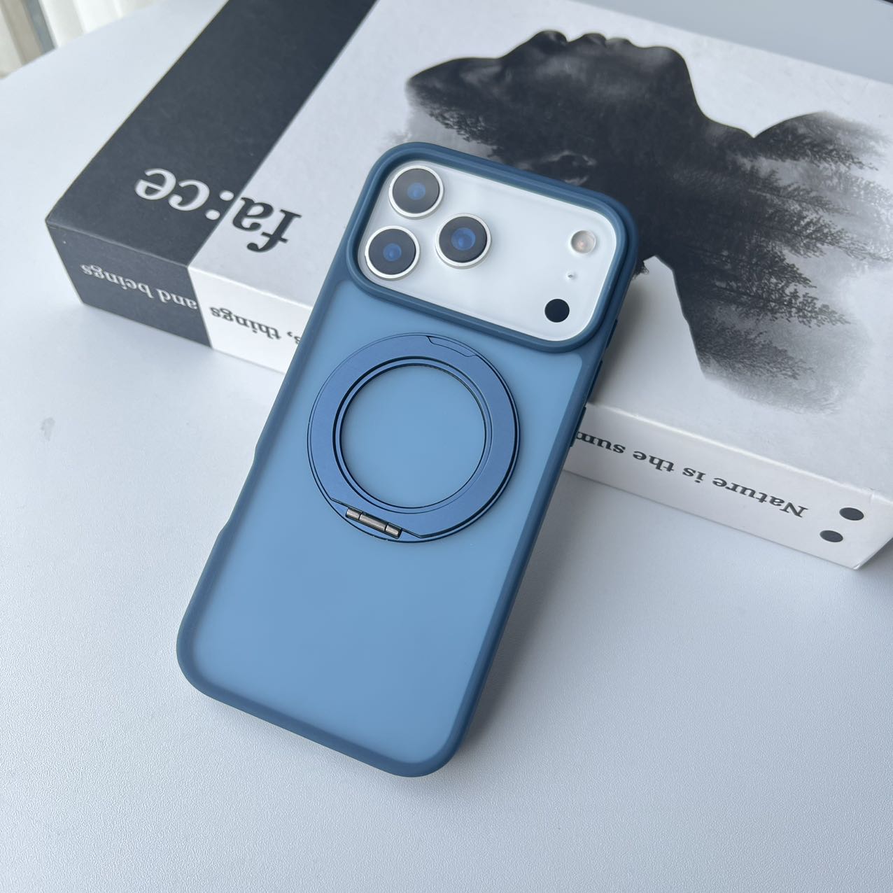 Azul