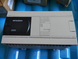 Nuovi autentici Mitsubishis originali. Fx3ga-60mr-cm dell'unità di base del Controller programmabile serie 100% Fx3 - Product Image 2