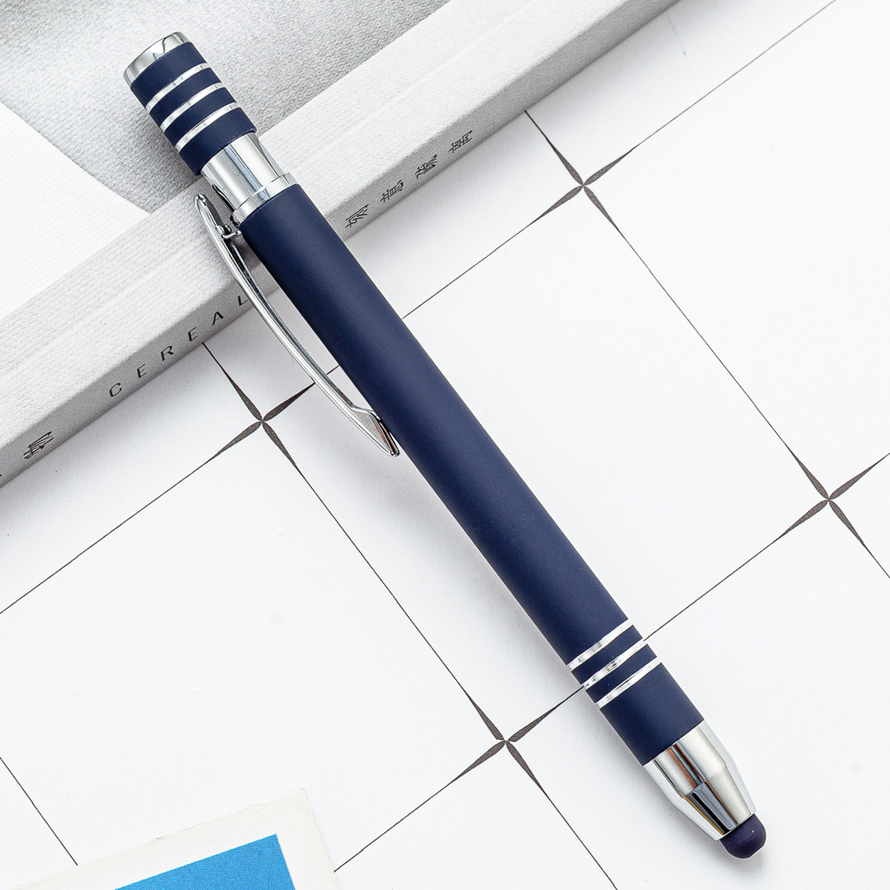 bleu foncé