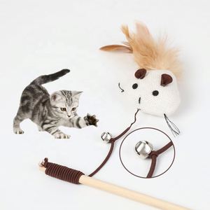 Großhandel <span class=keywords><strong>Cat</strong></span> Teaser Zauberstab Katzen spielzeug Natural Feather Cute <span class=keywords><strong>Cat</strong></span> Interaktives Spielzeug mit hochela tischem Seil Holz Teaser Stick - Product Image 4
