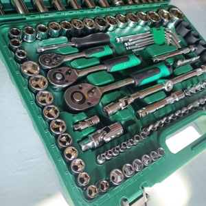 厂家价格151件1/2 1/4扳手套筒工具汽车机械手动工具套装 - Product Image 6