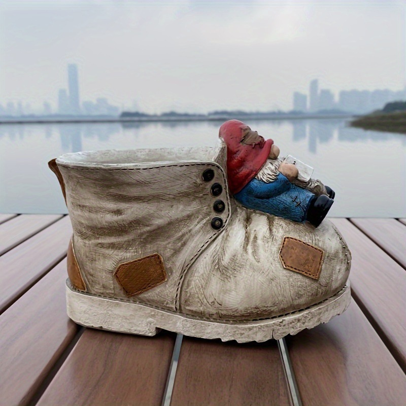 Maceta con forma de zapato