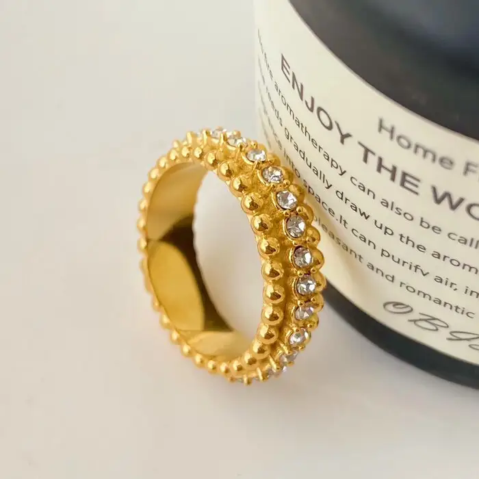 Penjualan laris manik-manik logam baris ganda edisi bagus cincin zirkon baris tunggal perhiasan baja tahan karat antik berlapis cincin emas 18K