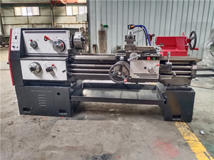 Máquina de torno manual horizontal de metal de alta precisión Nueva condición para las industrias de construcción Procesamiento de metales - Product Image 6