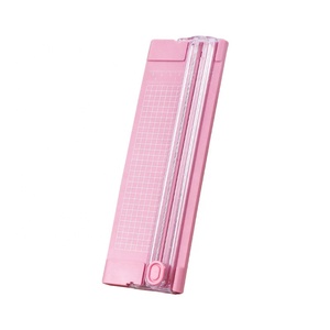 เครื่องตัดกระดาษสองทิศทางขนาดเล็กสำหรับตัดกระดาษห่อของขวัญ - Product Image 1