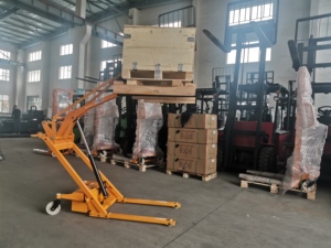 <strong>Used</strong> Semi-Electric Articulated Boom <strong>Stacker</strong> 550 kg Load Capacity 1.5 Meters Lifting Height Product Category <strong>Stackers</strong> Reclaimers - Product Image 2