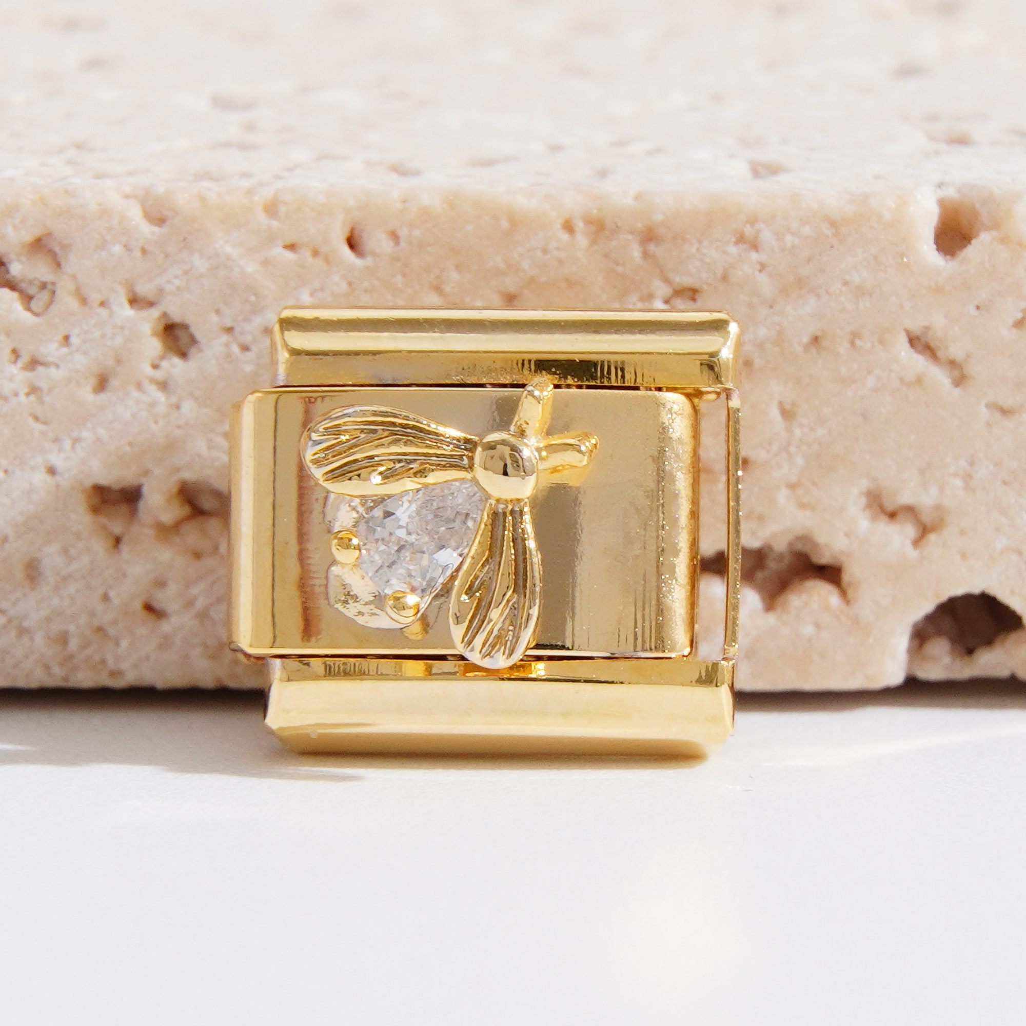Gold MK-1538