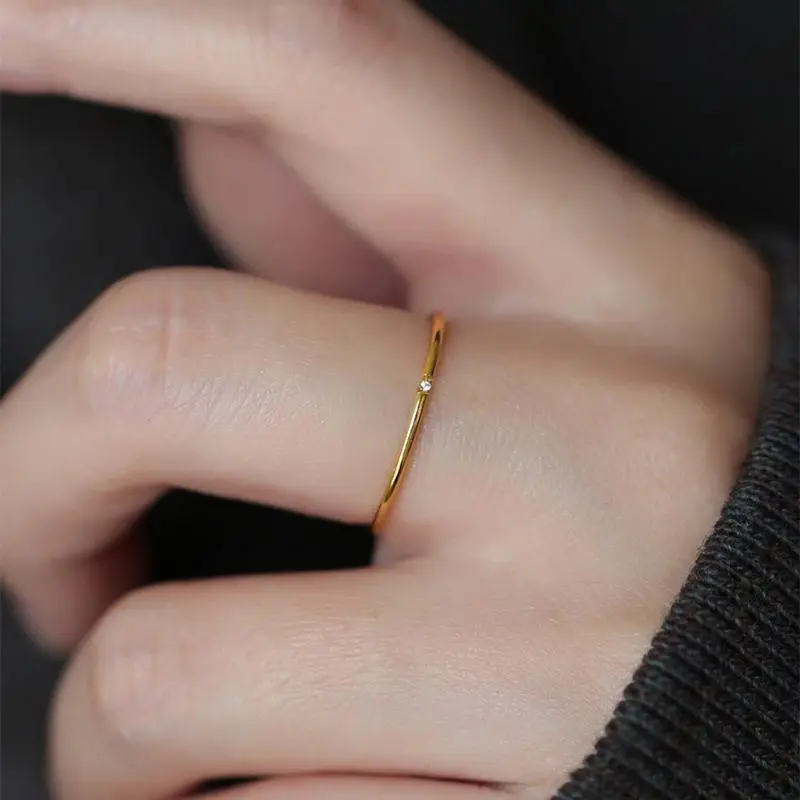 Anillo fino pequeño para mujer y niña, anillo de oro de acero inoxidable, anillo de bodas de circón cúbico