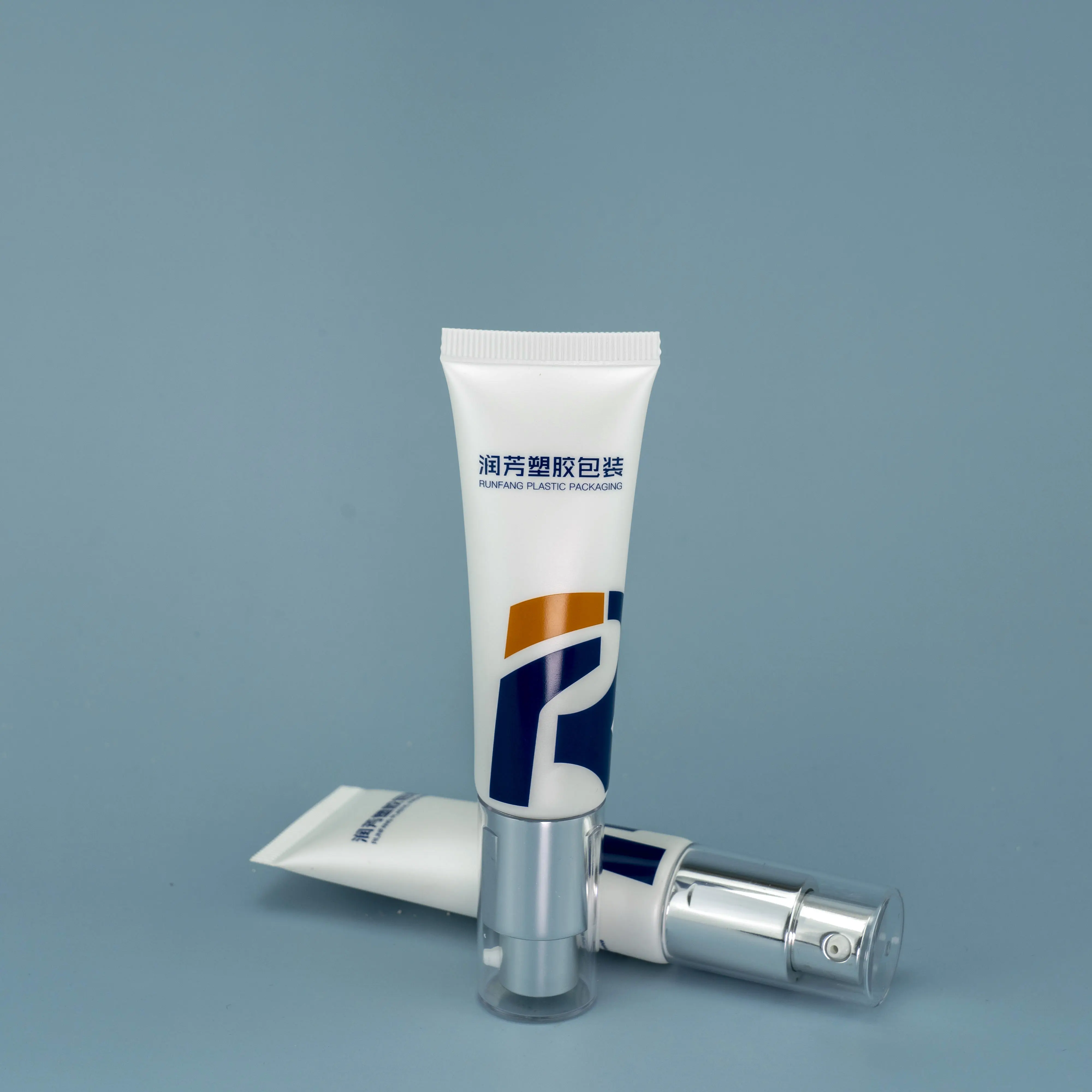 Custom Airless Tube Cosmetic Packaging Plastic Tube BB Cream Foundation Skin Care Lotion PE Tube Vacuum Pump Manufacturer