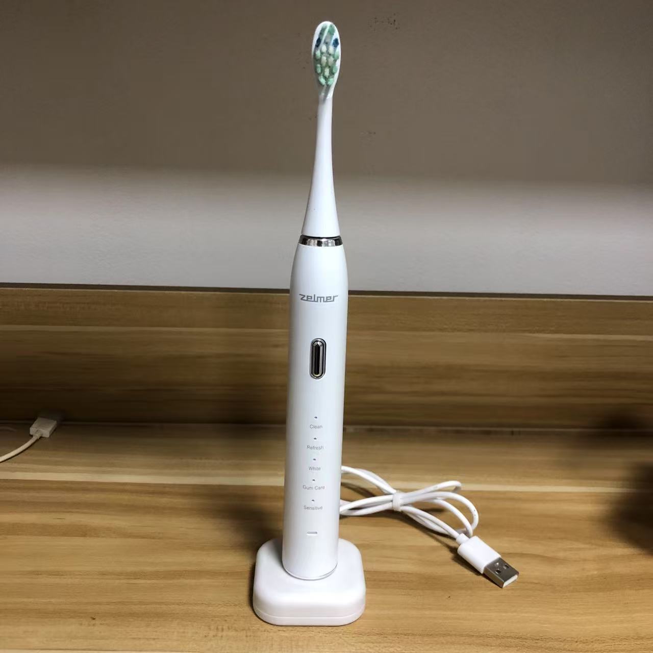 Wireless charging version (ships randomly)