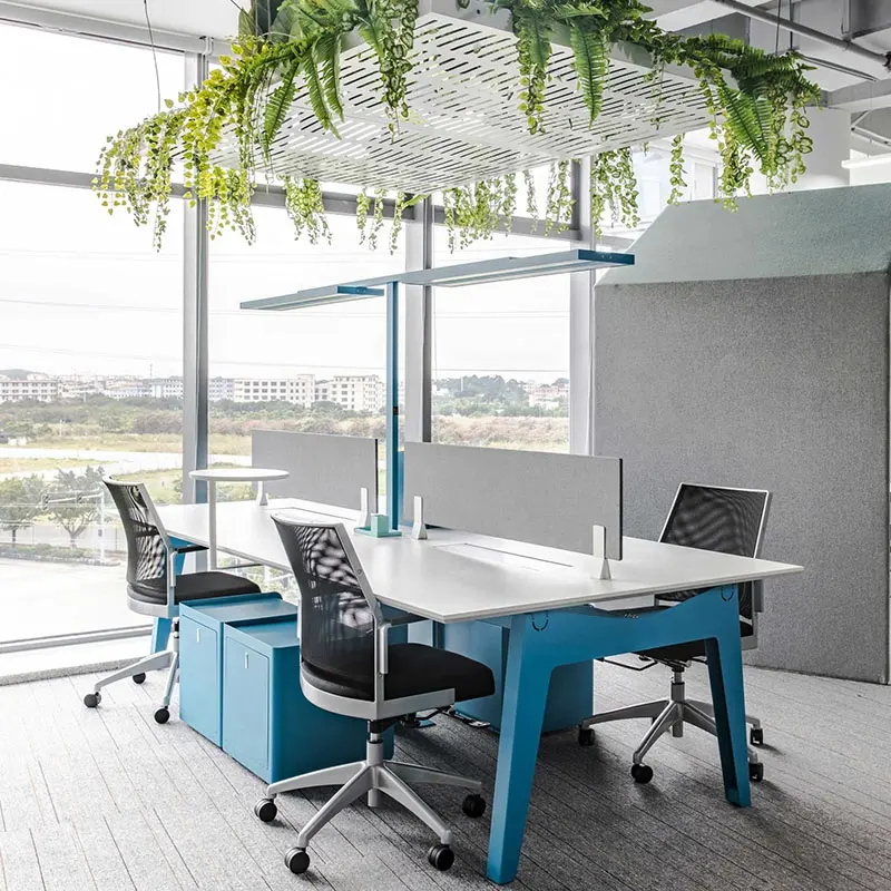 Stazioni di lavoro moderne modulari a 4 posti a 4 posti tavolo Workstation mobili scrivanie per ufficio per lavoro in ufficio