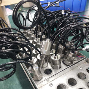 China Manufacturer Digital PT100 <strong>Temperature</strong> Sensor Transmitter 4-20mA 0-10V with LED <strong>LCD</strong> <strong>Display</strong>