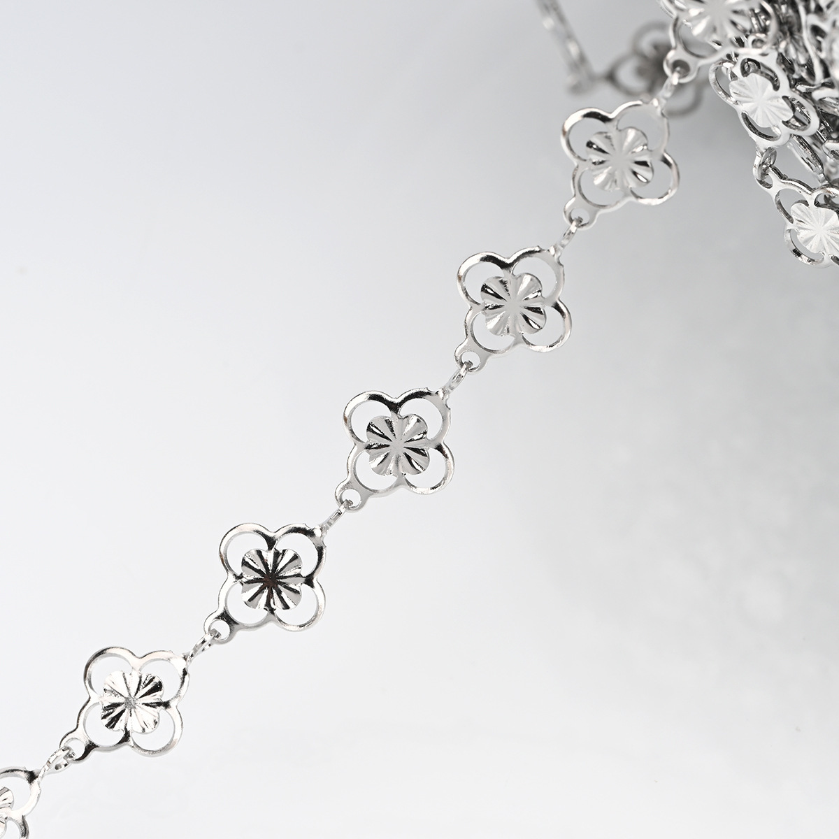 Couleur argent acier
