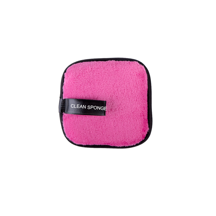 Flanelle Bordure noire Carrés rouges