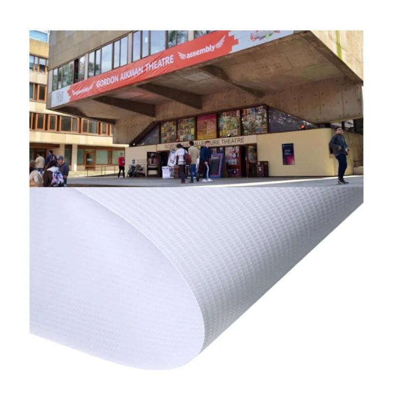 맞춤형 디자인 440gsm PVC 플렉스 배너 비바람에 견디는 비닐 포스터 재료 프론트 릿 롤 배너 야외 사용을위한 유연한 직물
