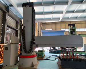 Paletizador automatizado robótico de una sola columna para la manipulación de bolsas y cajas de 25kg Venta de línea de embalaje del sistema de embalaje de tubos - Product Image 1