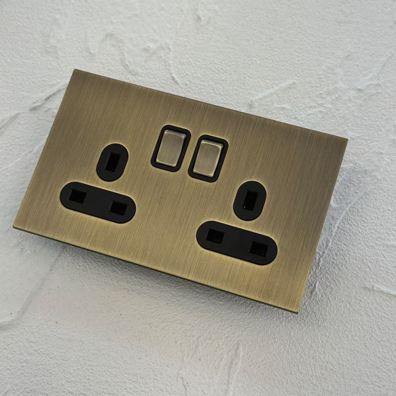 Presa doppia 1 modulo 13A UK