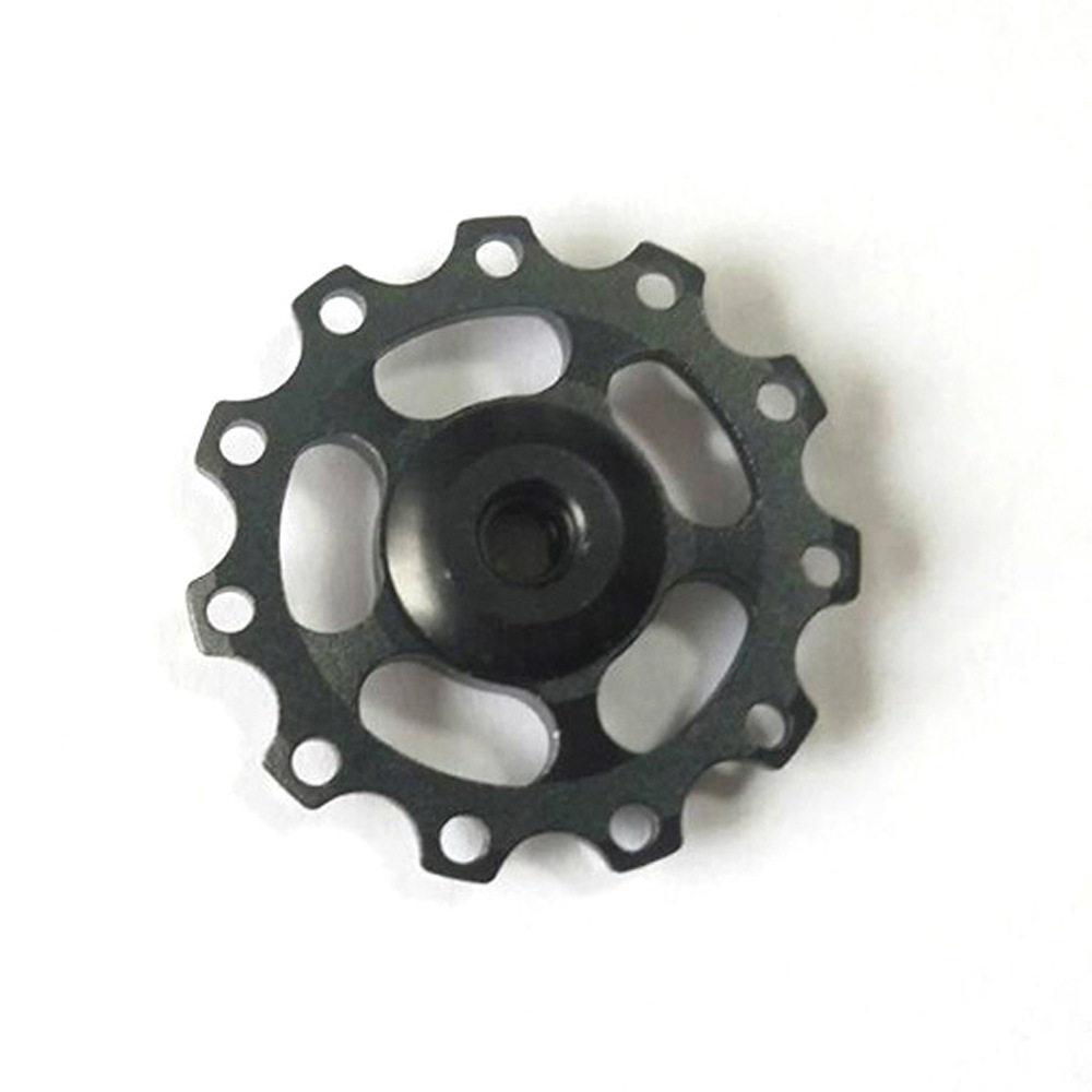 Negro con perforaciones