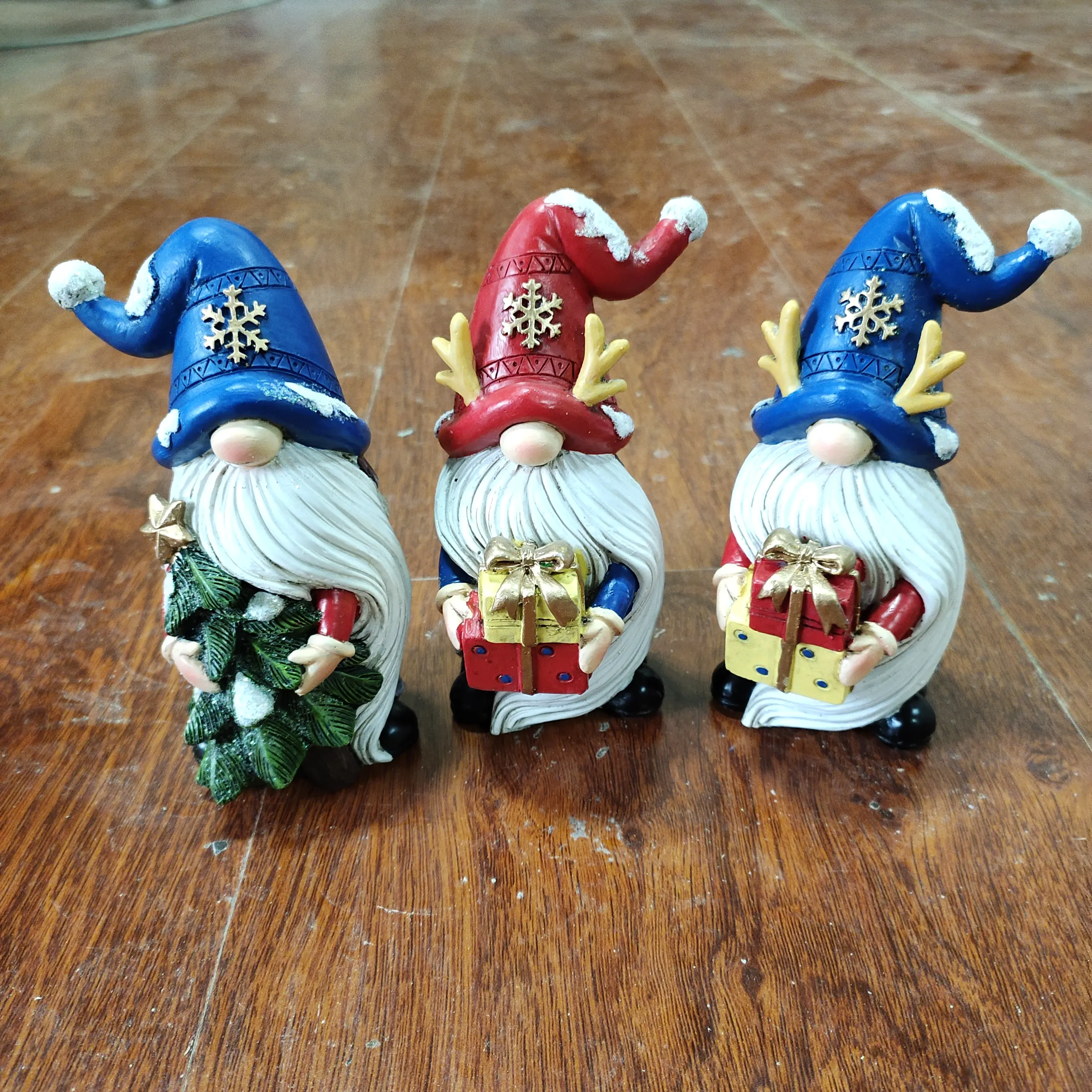Gnomo con corna cappello figurine Set di 2 resina produttore personalizzato gnomi ornamento per natale decorazione della casa regalo Souvenir