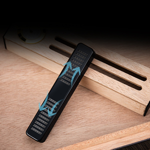 The Best-selling Vintage Cedar Wood <strong>Humidor</strong> Holds 25pcs of Cigars in a Complimentary <strong>Humidor</strong> Readable Humidity <strong>Humidor</strong> - Product Image 4