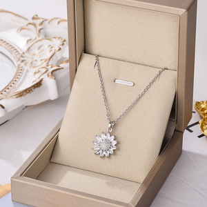Zirkon kolye ile moda takı işık lüks altın kaplama ayçiçeği kolye titanyum çelik zincir kadın hediye kolye - Product Image 3