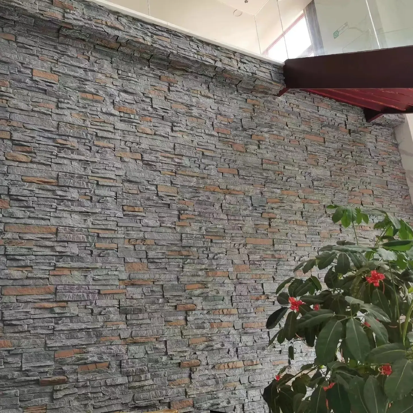NEU PUスタックストーンパネルクラッディングサイディングフェイクロックパネルホワイトクォーツ壁装飾石卸売用ロックウォールパネル