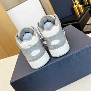 Hot Selling Styles Freizeit schuhe Brand Sneakers Leder Stock Lot Schuhe Brand Platform Sneakers Tragen Sie widerstands fähige Tabi Schuhe
