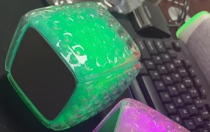 厂家新款IPX7防水防震变色浮动气垫蓝牙音箱 - Product Image 3