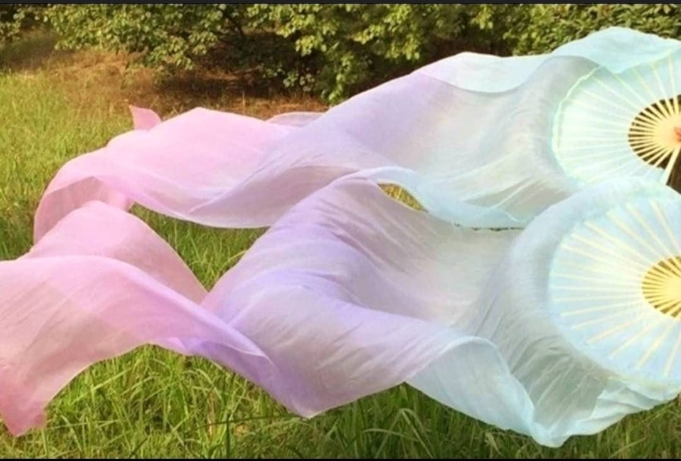 Lihgt turquoise-violet-rose
