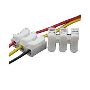 Bloque de terminales rápido de 4 pines con conector LED Push-In Alimentación de cable a través de material PP 10A Corriente nominal - Product Image 4