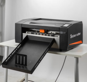 เครื่องตัดฉลากดิจิตอลแผ่นอัตโนมัติพร้อมมอเตอร์ก้าว DXC330 - Product Image 6
