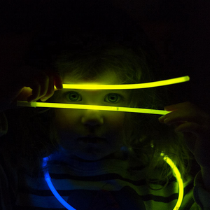 Các loại màu sắc GLOW STICK 8 inch phát sáng trong bóng tối Vòng đeo tay ban nhạc cao cấp 8 inch lumistick Vòng đeo tay cho Đảng - Product Image 6