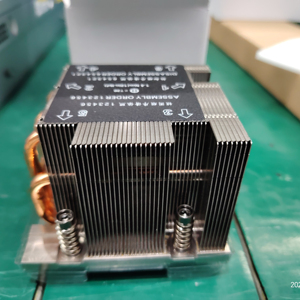 CPUサーバラジエーターヒートシンクインテルLGA3647用長方形マザーボードPassivクーラープロセッサーアプリケーション用 - Product Image 1