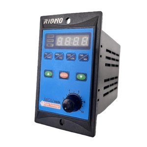 RIQNO 0.75KW Controlador de velocidad de motor monofásico a trifásico Inversor VFD Motor de CA Controlador de frecuencia variable 220V Voltaje nominal - Product Image 1