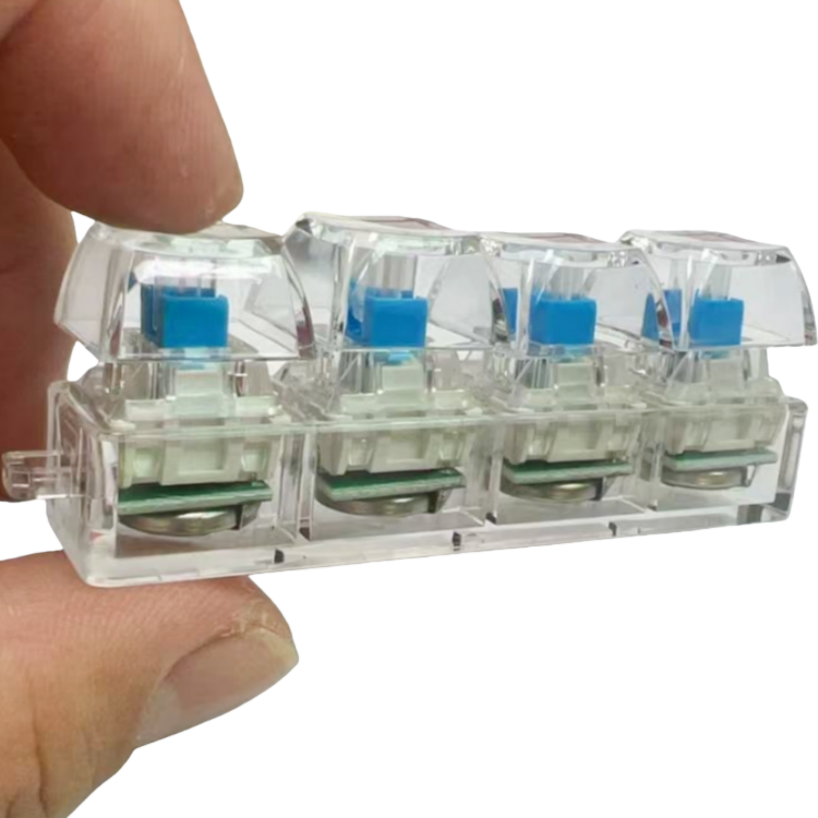 Llavero con 4 teclas transparentes