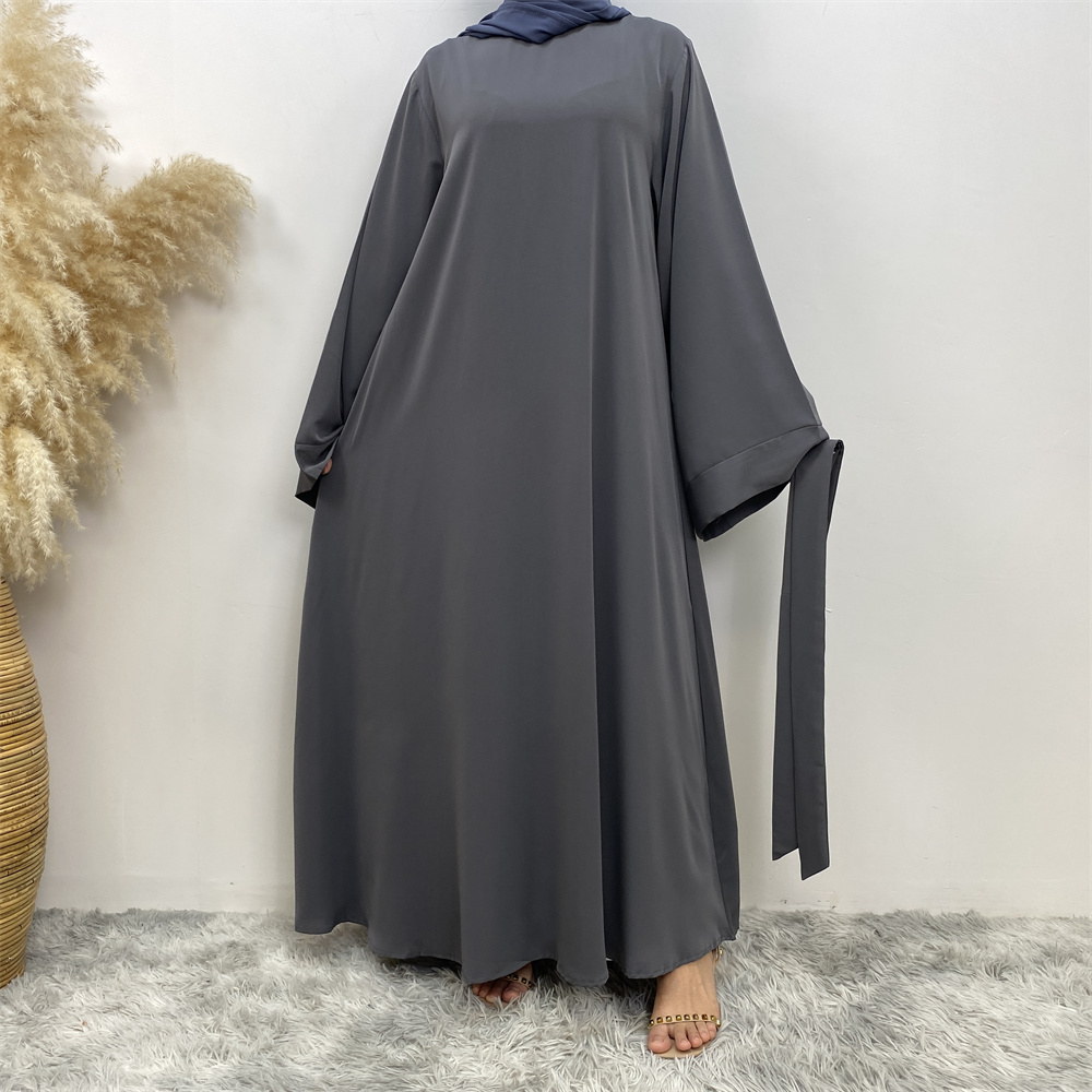 Gris oscuro