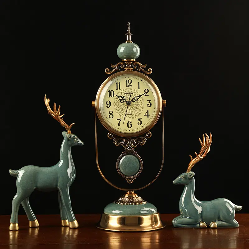 Horloge de chevet moderne de luxe élégante style français européen Horloge de table décorative antique Support de bureau Horloge mécanique de chevet