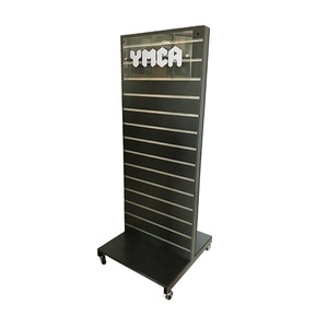 Rotierender Desktop-Displayst änder aus Holz mit Slatwall-Haken für kleines Zubehör und Zubehör regale - Product Image 1