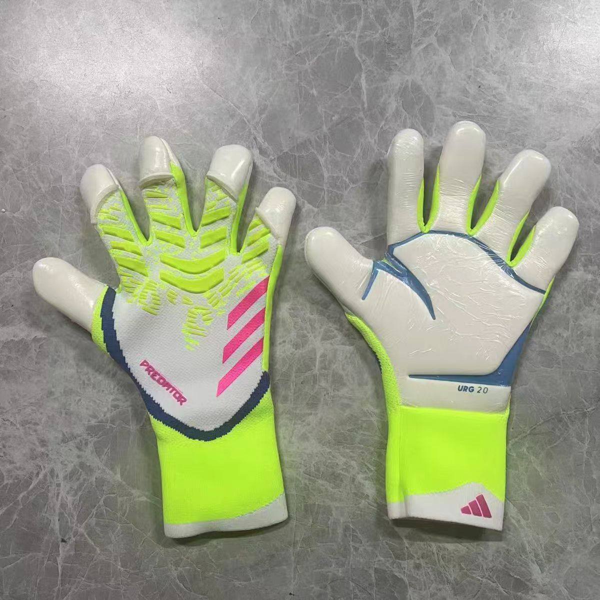 Nouveau modèle 7ème génération vert et blanc, doigts entiers.