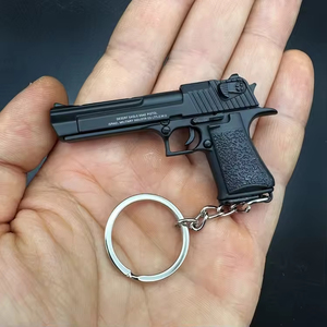 1:3合金銃モデルおもちゃキーホルダーペンダントマガジンと弾丸シミュレートされた銃キーホルダーを撃つことができる - Product Image 4