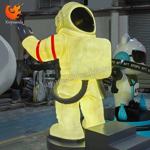 Tượng phi hành gia phát sáng bằng sợi thủy tinh, vật trang trí kiểu công nghệ hiện đại cho khu vực check-in trong trung tâm thương mại, thiết kế trang trí chủ đề công viên giải trí - Product Image 2