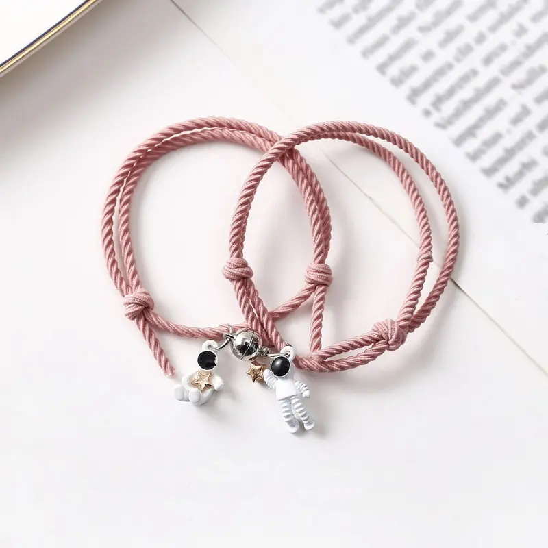 Pulsera pequeña de astronauta para pareja, banda Ru para enviar a la novia, novio, con campana de piedra magnética, pulsera con nudo, cuerda para la cabeza, joyería