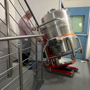 Zonzini domino điện cầu thang leo núi AGM pin Powered Cargo Lift 300 kg Công suất tiêu chuẩn vật liệu nặng Giao thông vận tải thực hiện - Product Image 5