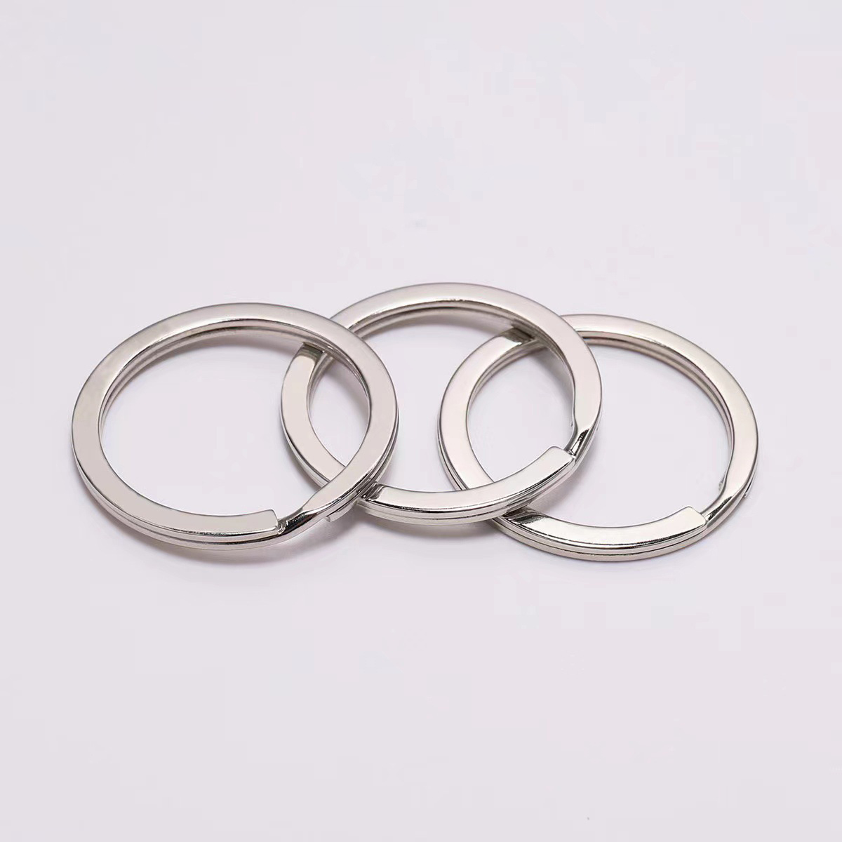 Bague plate argentée 30 mm