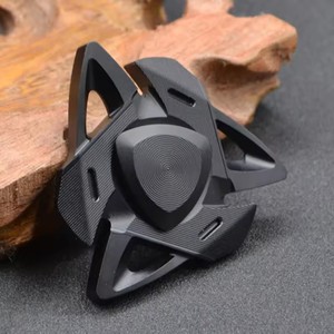 New Nga <span class=keywords><strong>Fidget</strong></span> <span class=keywords><strong>spinner</strong></span> Đồ chơi câm ngón tay con quay hồi chuyển kim loại hợp kim lo lắng giảm căng thẳng người lớn trẻ em món quà sinh nhật - Product Image 4