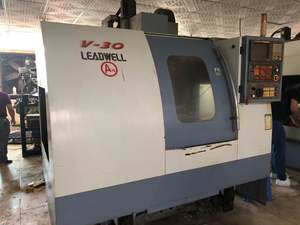 <strong>Used</strong> Good Quality Taiwan Lewell Vertical Machining <strong>Center</strong> V-30 Three-Axis Computer Controlled Fanuc System CNC Machine Tool