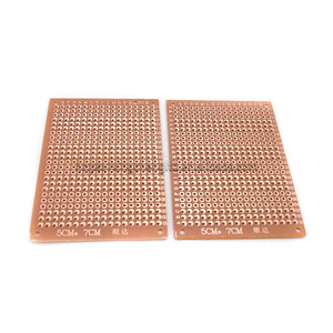 Breadboard 5*7 <span class=keywords><strong>CM</strong></span> 7*9CM 9*15CM 2.54MM delik delik plaka evrensel plaka devre <span class=keywords><strong>PCB</strong></span> 1.2MM kalın